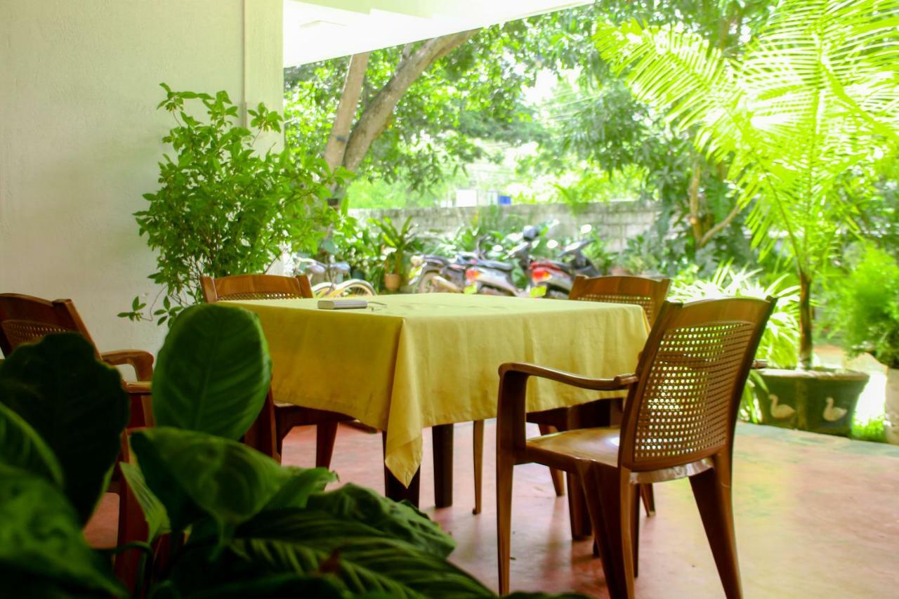 Molino Tourist Rest Anuradhapura Hotel Exterior foto
